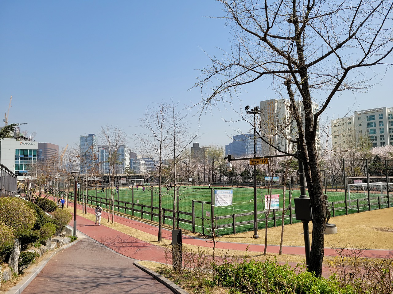 贯到田径世 贯到田径世